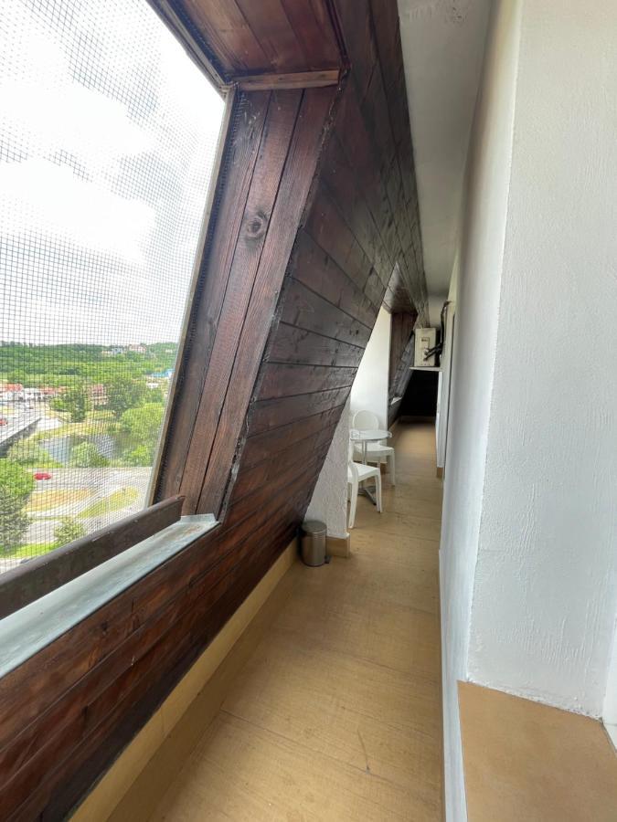 Lovely 3 Bedrooms Apartament Oradea Exterior photo